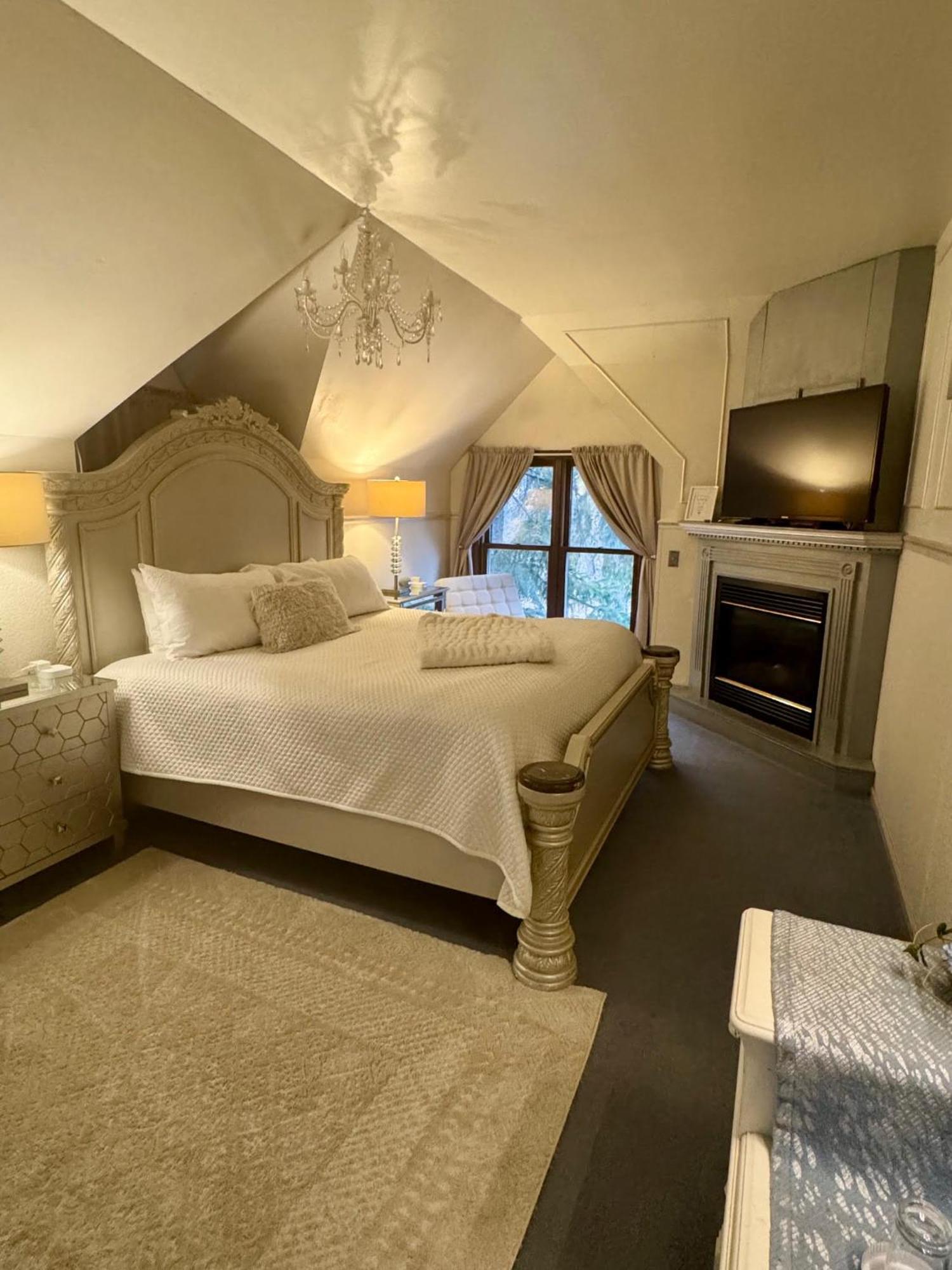 Otter Creek Eau Claire Bed & Breakfast Altoona