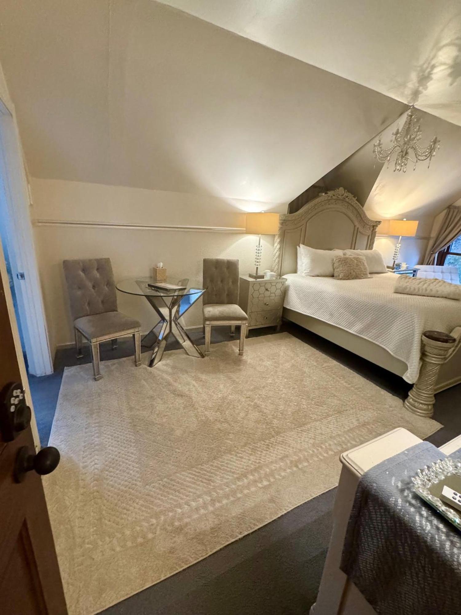 Otter Creek Eau Claire Bed & Breakfast Altoona
